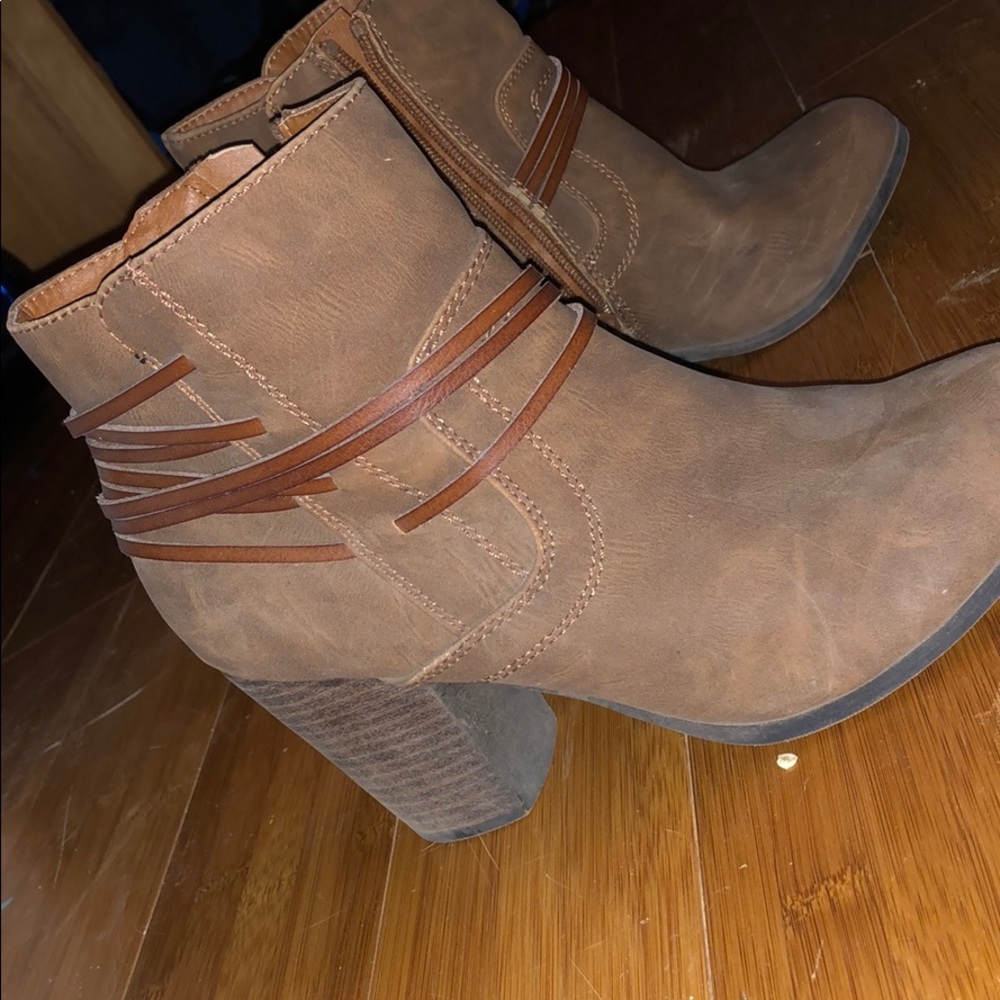 Ankle boots